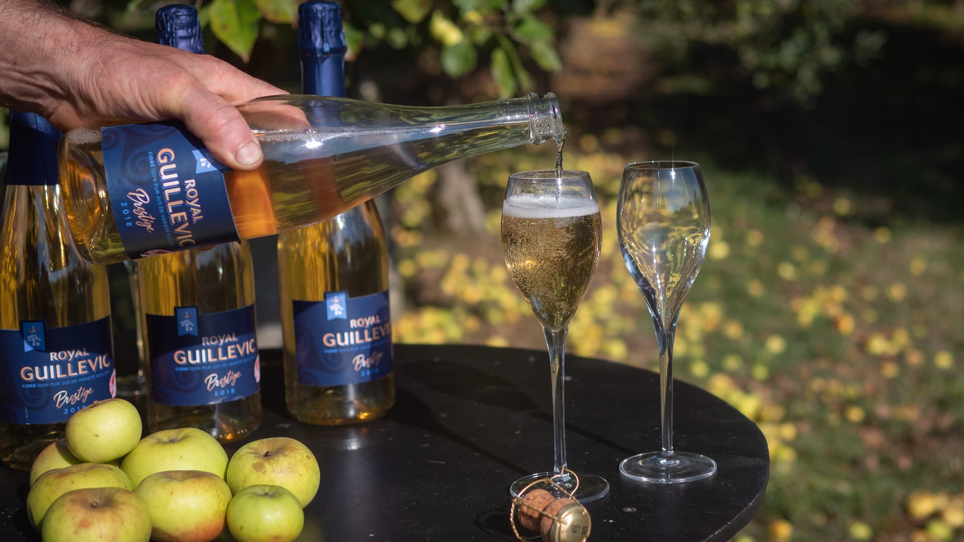 Du verger au verre : comment notre cidre artisanal est élaboré